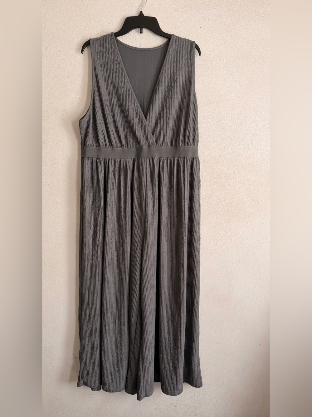 Sleeveless V-Neck Gray Pleated Wide-Leg Jumpsuit